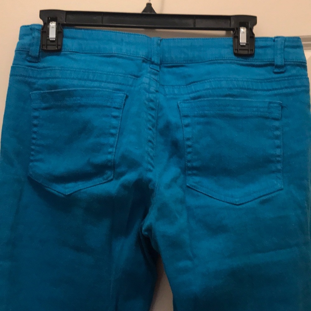 Capris - Picture 6 of 8